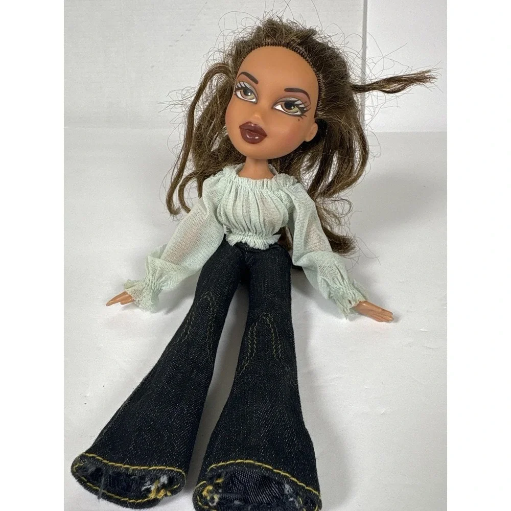 Bratz Doll Yasmin 2001 MGA Brown Hair Y2K Fashion Doll w/ Outfit TLC